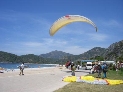 Paragliding in Oledeniz